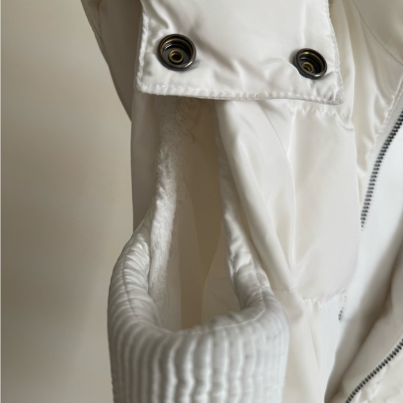 Armani Exchange puffer vest - Picture 8 of 9